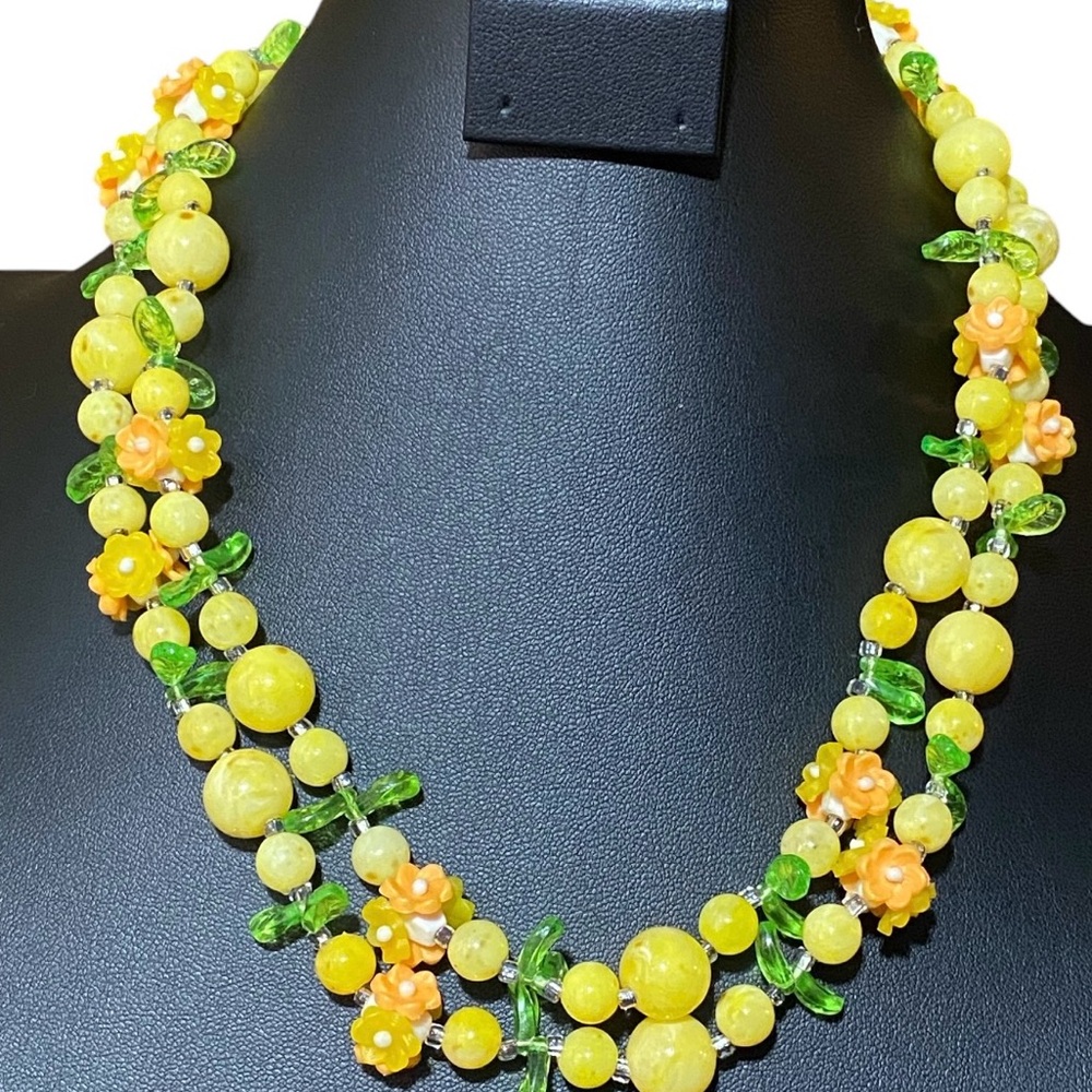 40’s Carmen Miranda Fruit Salad Yellow Flower Necklace